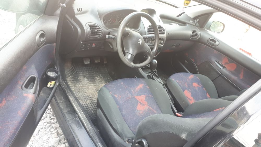 Peugeot 206 на части