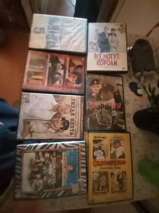 Диски игровые  музыкальные и Чистые.компьютерные