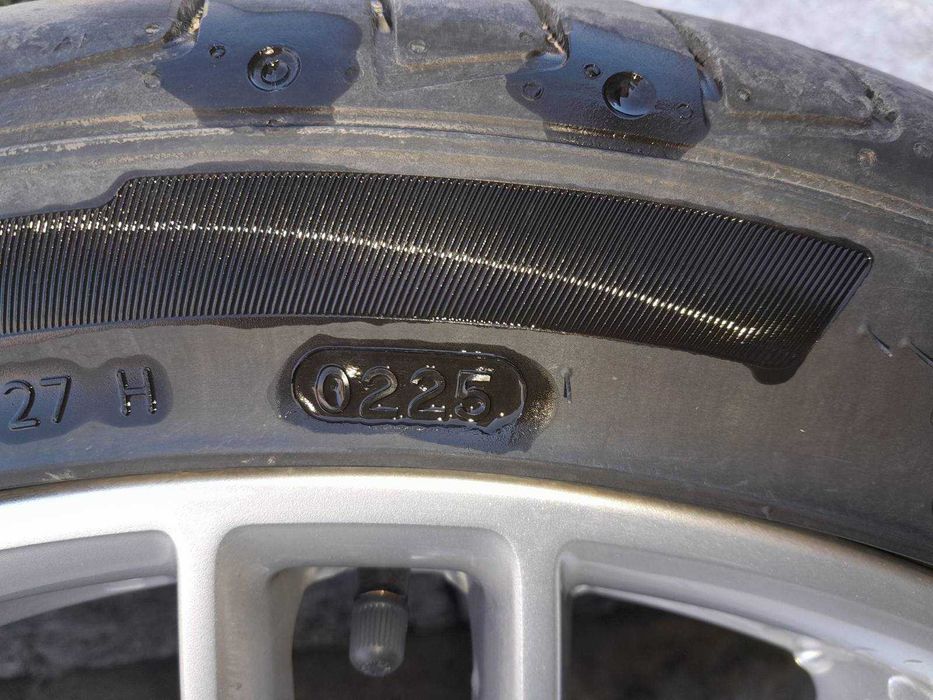 Продавам лети  джанти  с гуми за Ауди Q2 2024г. 19 цола