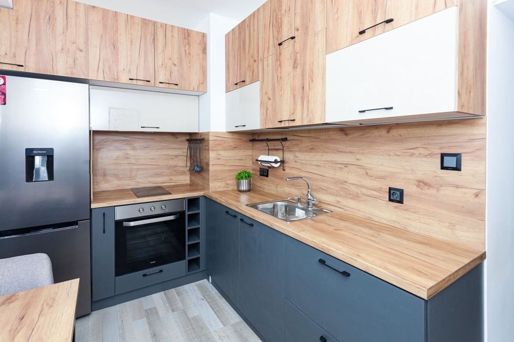 Продава се Двустаен апартамент в София, Дружба 1 - 78 кв.м за 2436 €/кв.м - Снимка #1