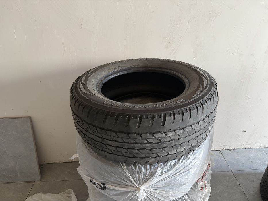 Продам комплект летней резины 285/60/18 YOKOHAMA