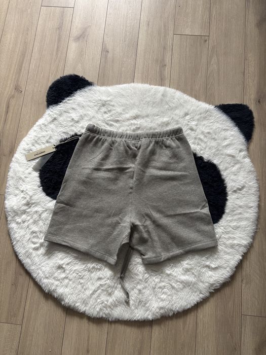 Къси панталони Essentials SS22 тъмносиви
