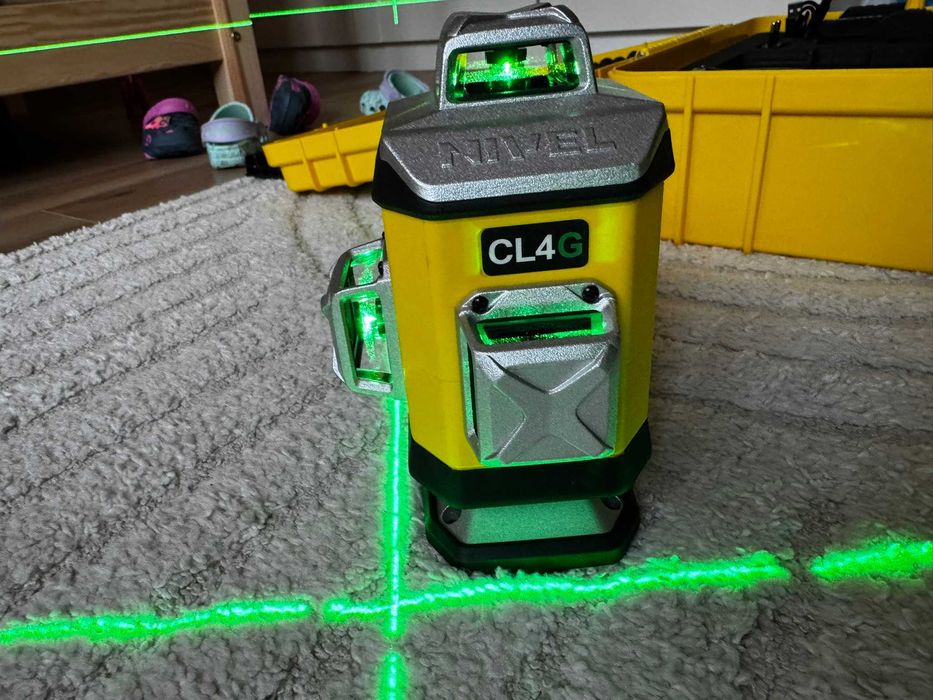 Лазерен Нивелир Nivel System CL4  Нов с Гаранция и тринога