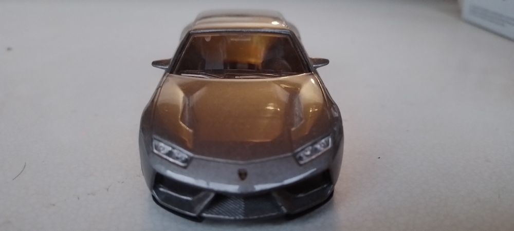 Lamborghini Estoque, мащаб 1/43