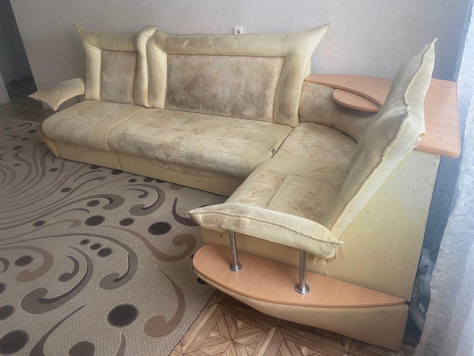 Продам диван,СРОЧНО