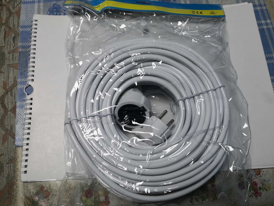 Cablu prelungitor 30 m cu cablu de 10 A si de 16 A
