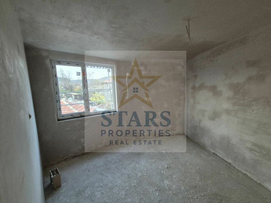 Продажба  гр. Варна - Виница 1014m²