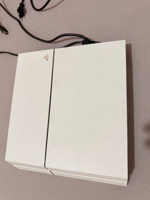 PS 4  controler2+jocuri 7.   Model CUH-1116A