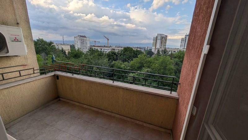 Тристаен апартамент в ж.к. Редута.