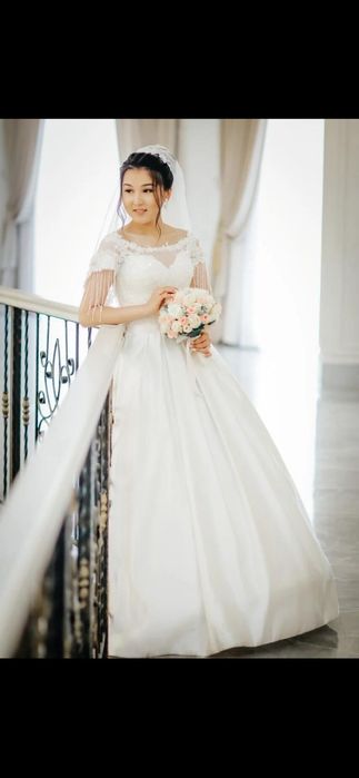 Шикарное свадебное платье