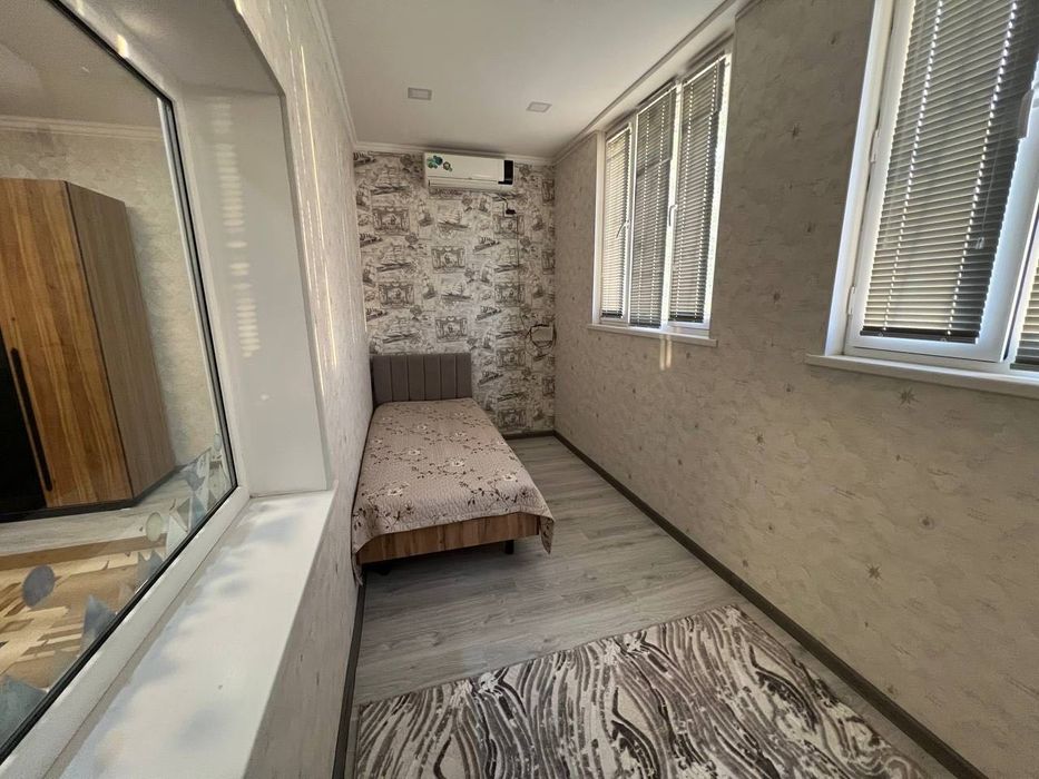 Сдается 1 комнатная квартира 
С обстановкой
В горде Алмалыке