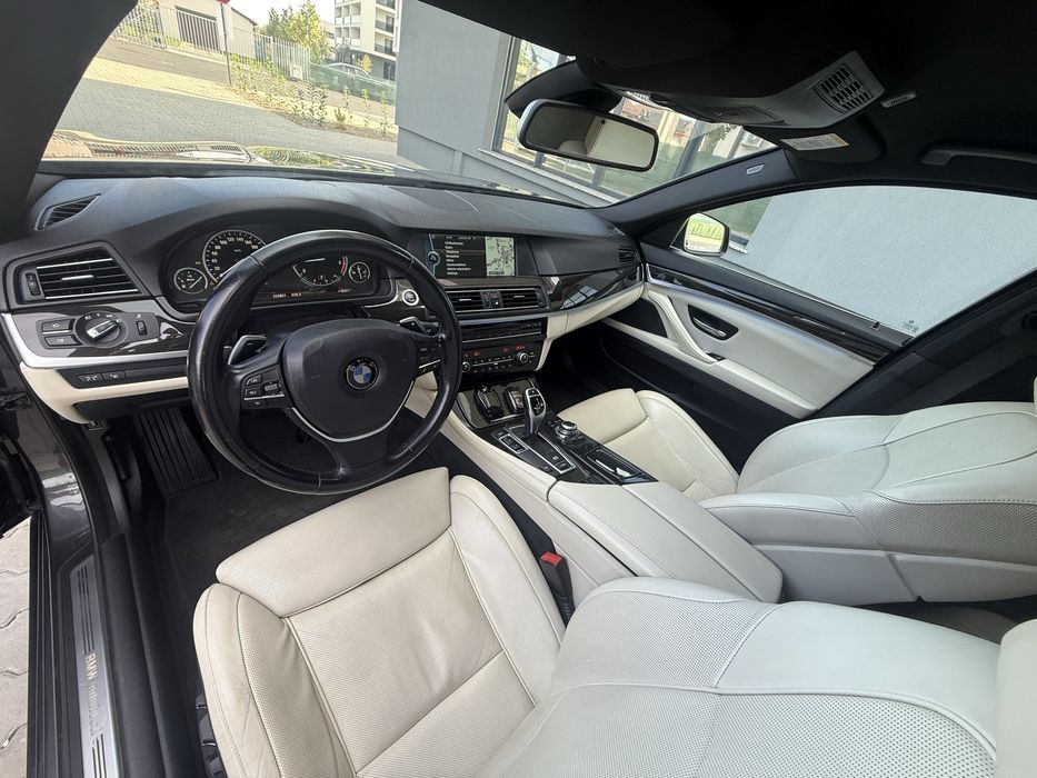 Vand Bmw seria 5 sedan 530d 300cp