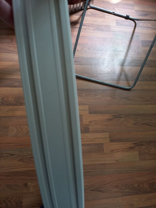 Продам карниз пластиковый 6 м