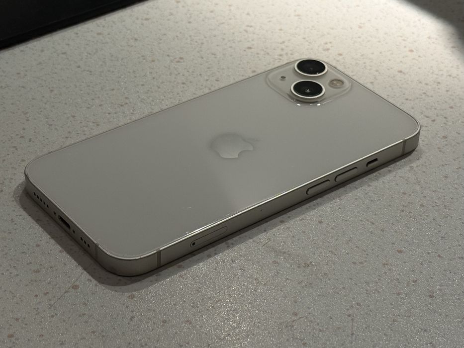 iPhone 13 128GB Starlight (бял) – Перфектен, 100% Батерия!