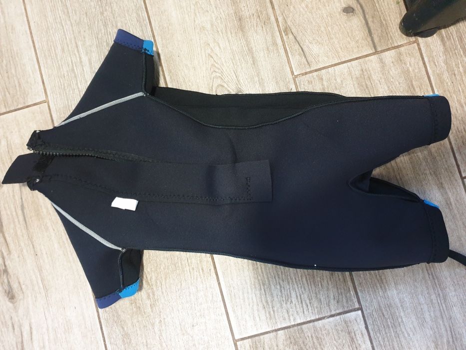 Costum de înot pentru băieți  mas 4 ani