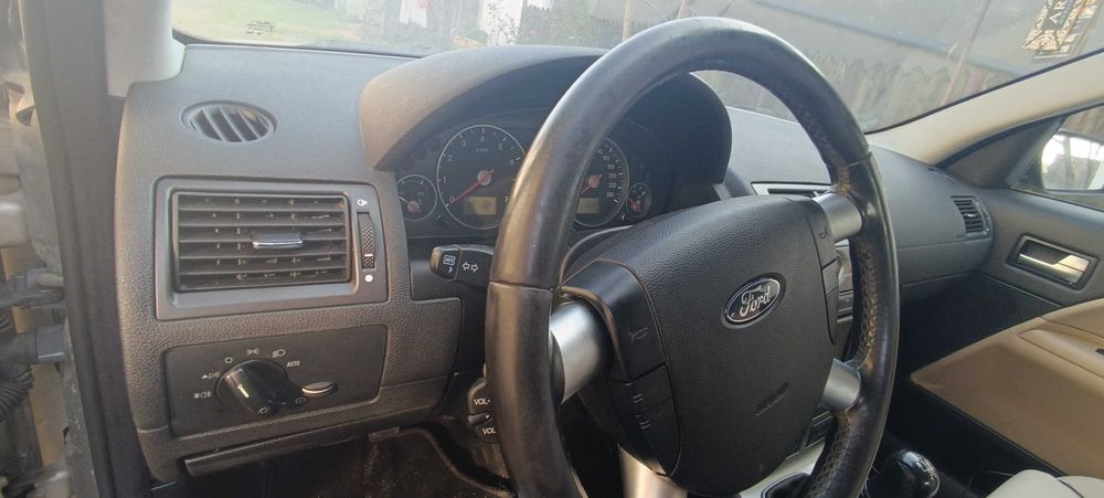 Vand ford mondeo 1.8 benzina