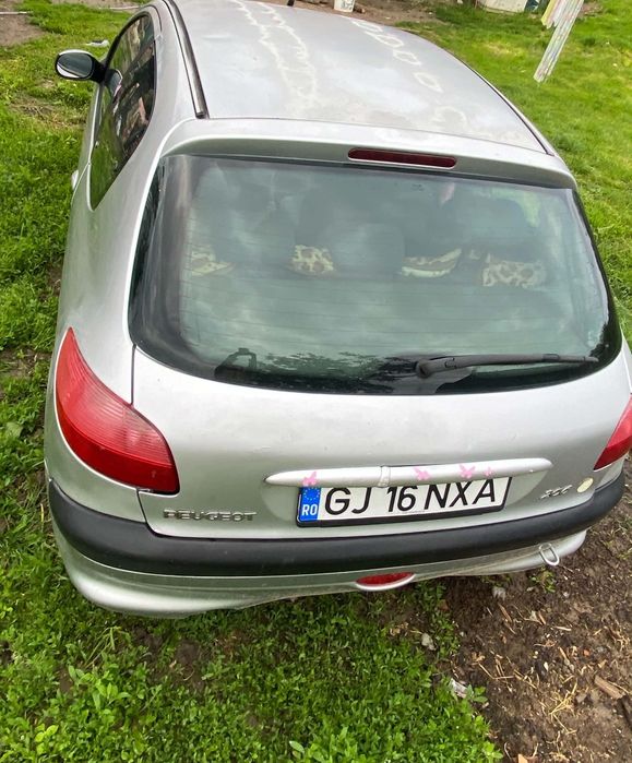 Vând Peugeot 206