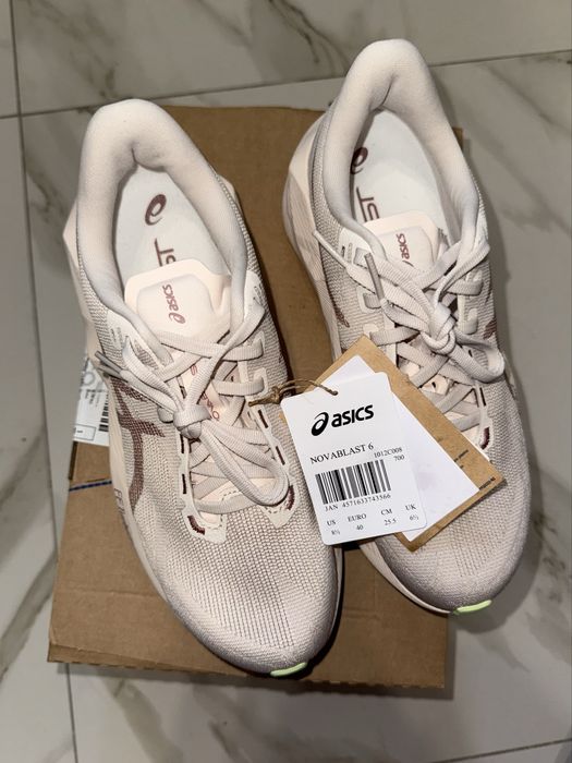 Asics Novablast 6 marimea 40
