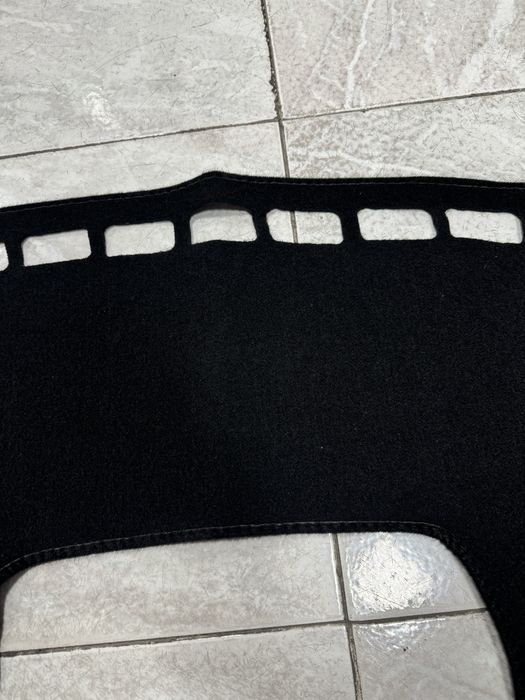 Продам накидку на панель на Камри Рио