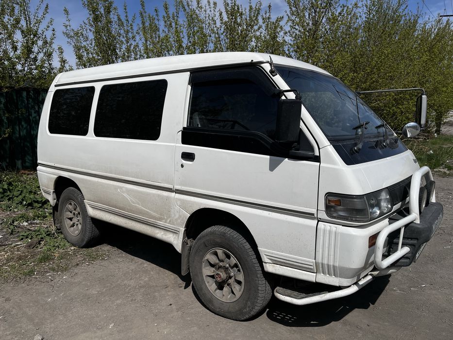 Митсубиси Делика 4д56