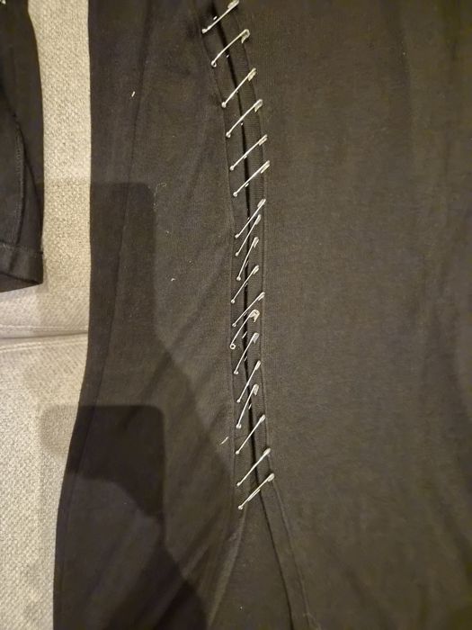 рокля епископ с безопасни игли