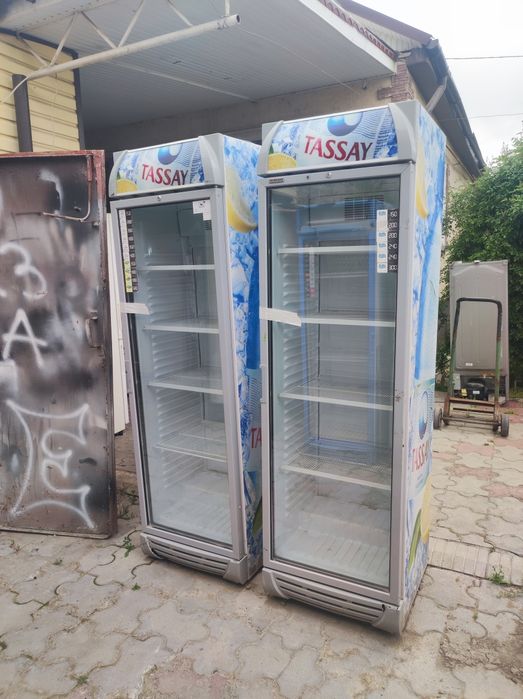 Холодильник стекло