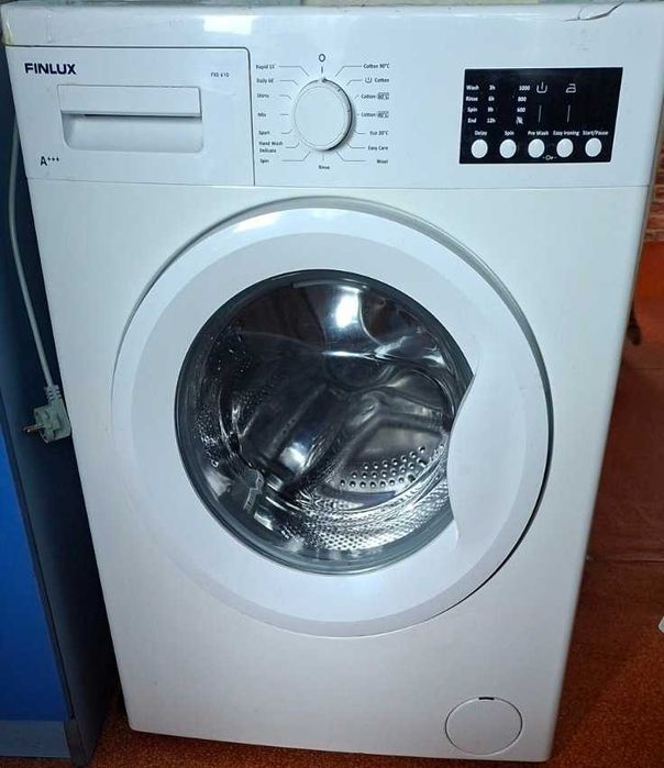 Пералня Финлукс повредена за части