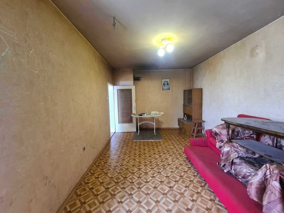 Продава се Тристаен апартамент в Хасково, Възраждане - 86 кв.м за 687 €/кв.м - Снимка #3