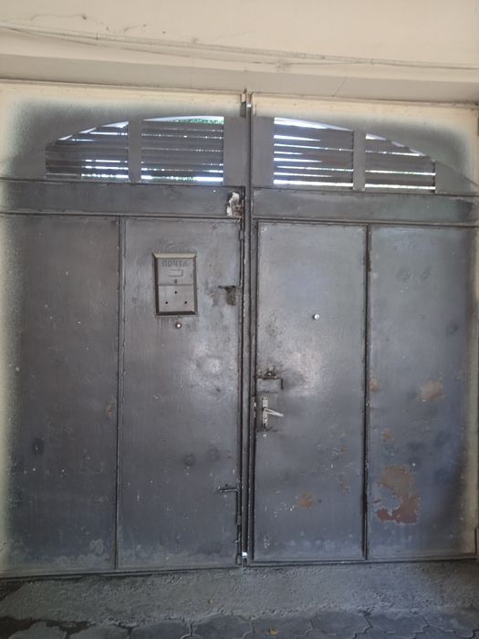 Темир эшиклар катта ва кичик