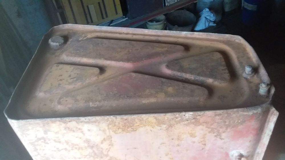 Продам 2 топливных бака