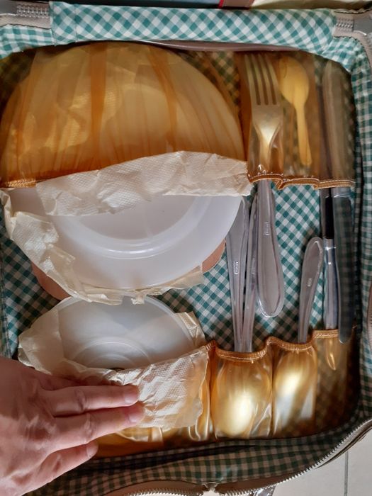 Чанта за къмпинг, пикник с всички принадлежности