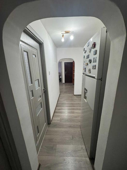 Apartament 3 camere decomandate parter – 70 mp utili | Cartier Jiu, Balș | Renovat si utilat |