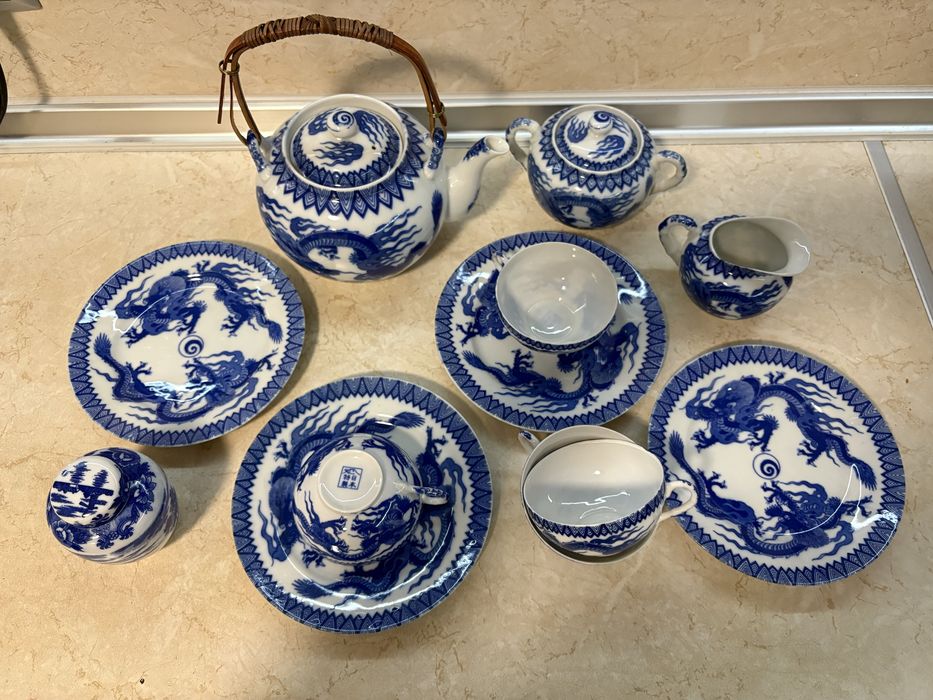 Порцеланов сет за чай