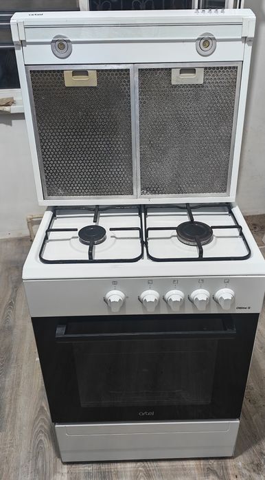 Gaz plital va vityajka sotiladi. Holati ideal.