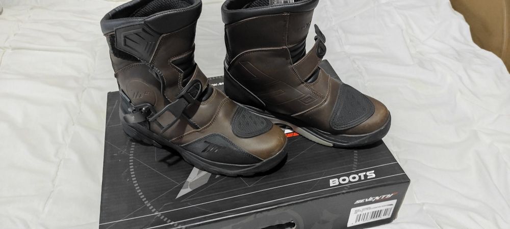 Echipament moto -casca HJC Rpha 71, blugi, manusi,ghete NOI!