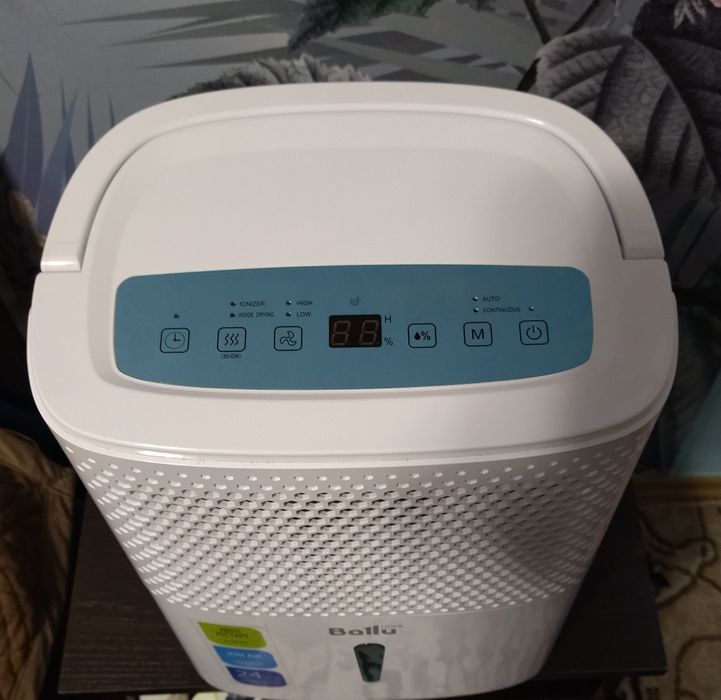 Продам осушитель воздуха Ballu