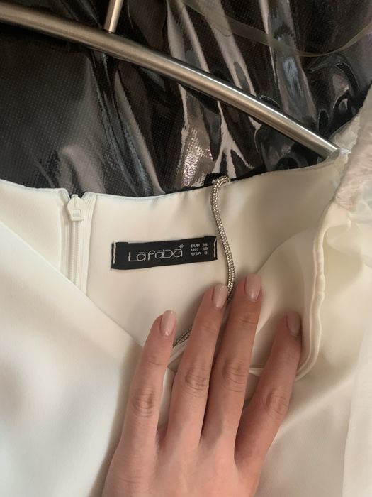 Белое платье коктейльное, новое