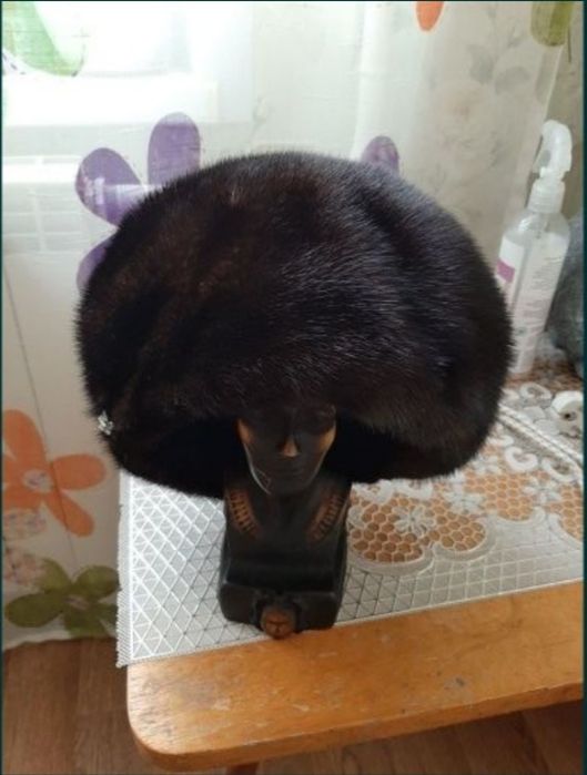 Зимний  норковый берет