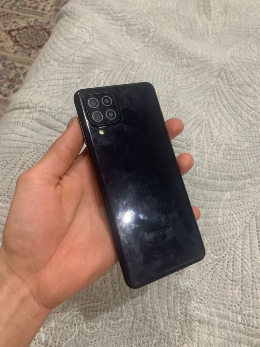 SAMSUNG A22 Идеальном