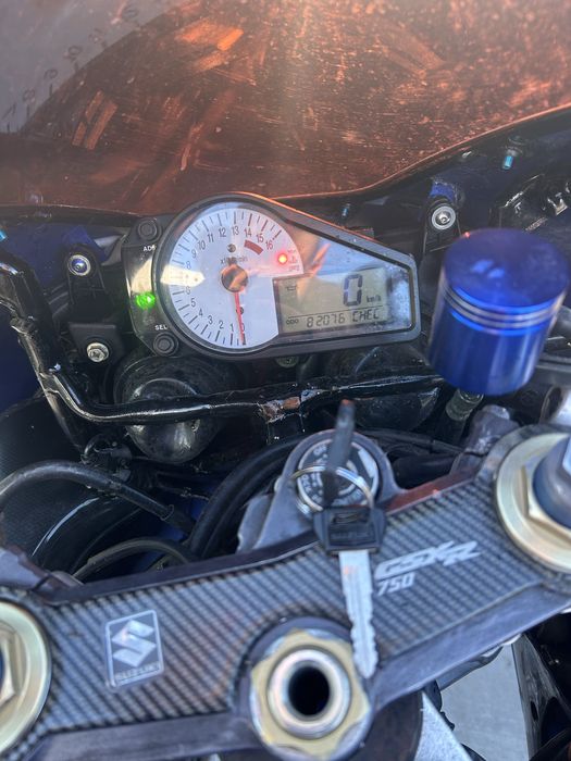 Suzuki GSX - R 750