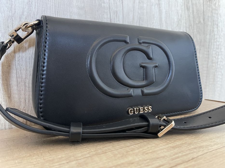 Geanta de unar Guess