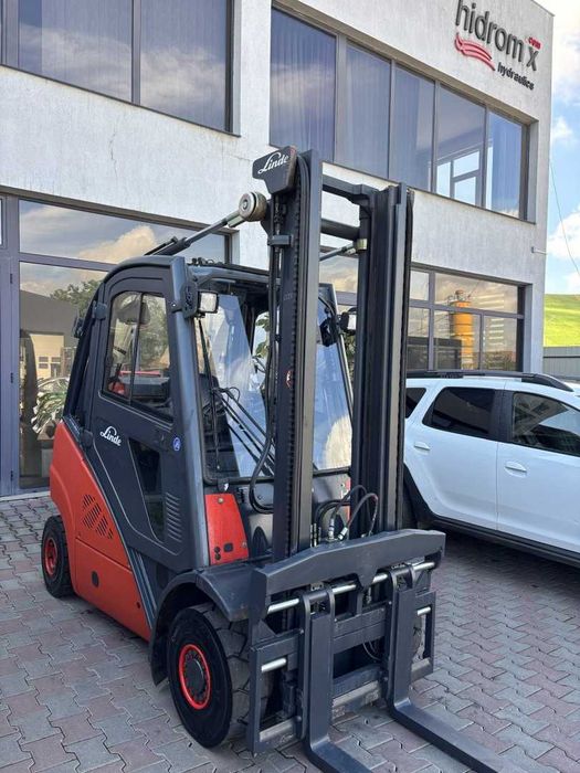 Stivuitor - Motostivuitor Linde H25T GPL An fabricație: 2009