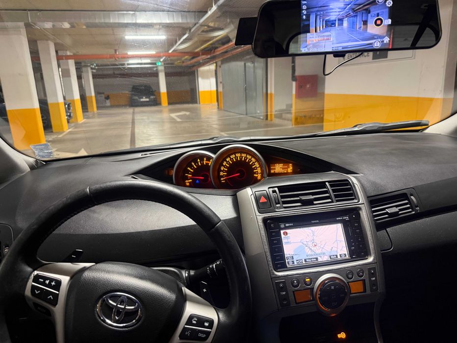Toyota Verso 2.2 D-CAT Automatic 7 местна