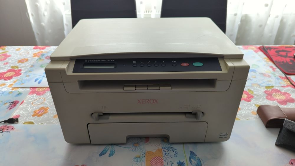 Xerox WorkCentre 3119 – defect estetic/funcțional, balamale capac rupt