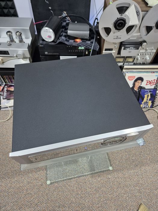 Cayin CDT 17A CD Player pe lampi