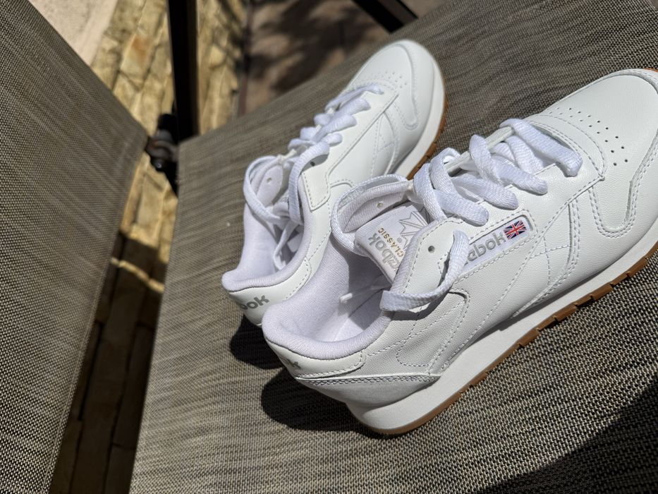 Adidaşi Reebok classic 35 22cm.