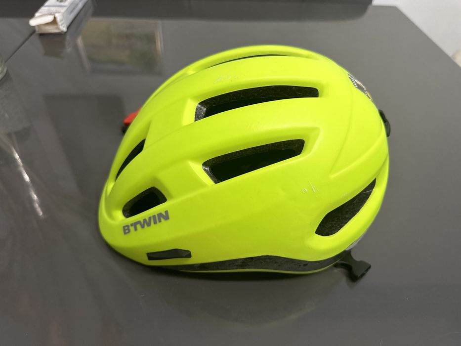 Casca pentru bicicleta b’twin
