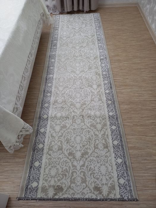 Продам ковровую дорожку