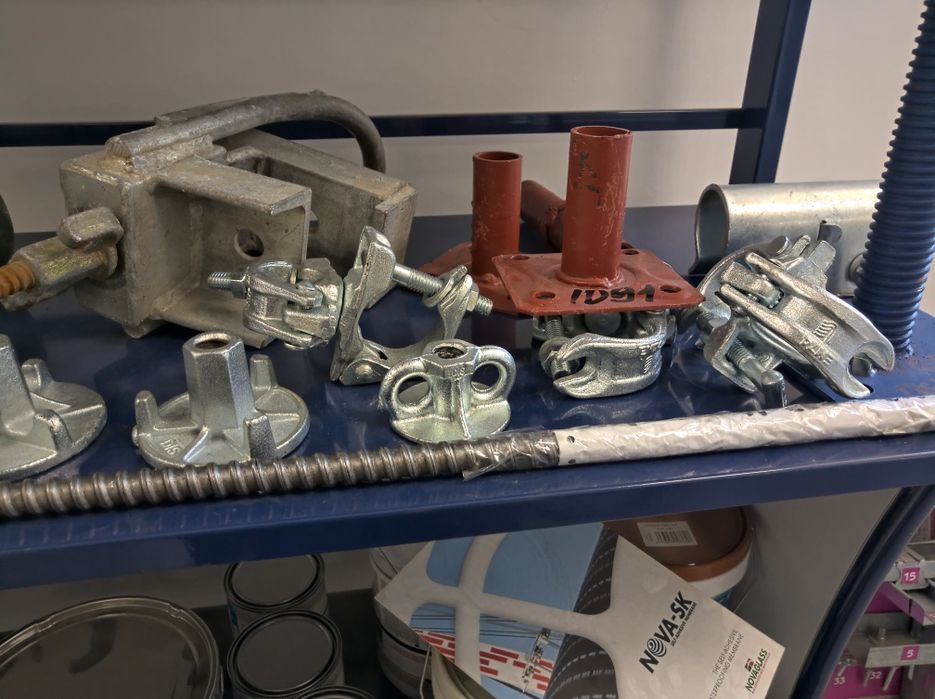 Шпани шпилки и жабки за скеле - нови и употребявани