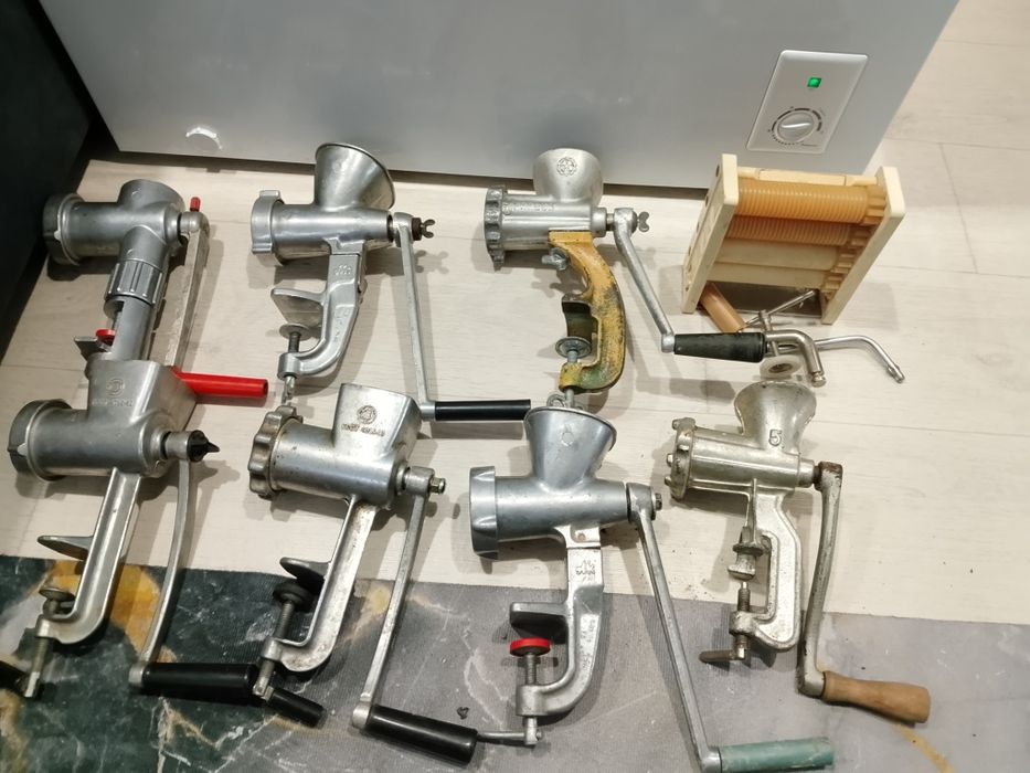 Продам мясорубки ссср .